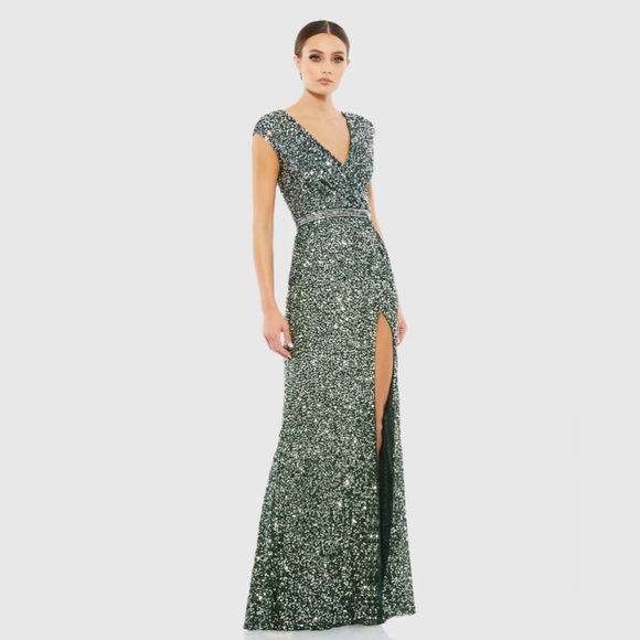 Mac Duggal 5489 NWT Cap Sleeve Sequined High Slit Gown - Picture 1 of 7